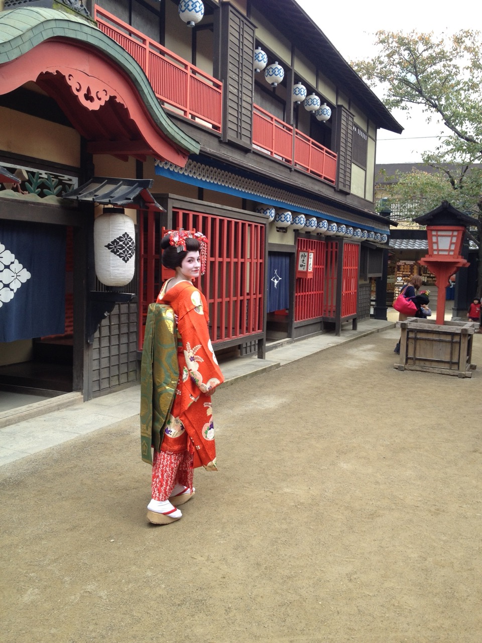 Психологиня Оксана Костюк в наряді Гейші